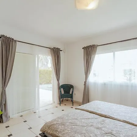 Tenerife Golf Adeje 别墅 *